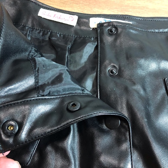 Pleather mini skirt by Sadie Robertson - Picture 6 of 9